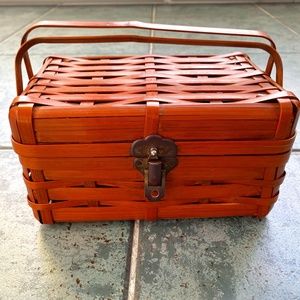 Vintage 1950s basket purse